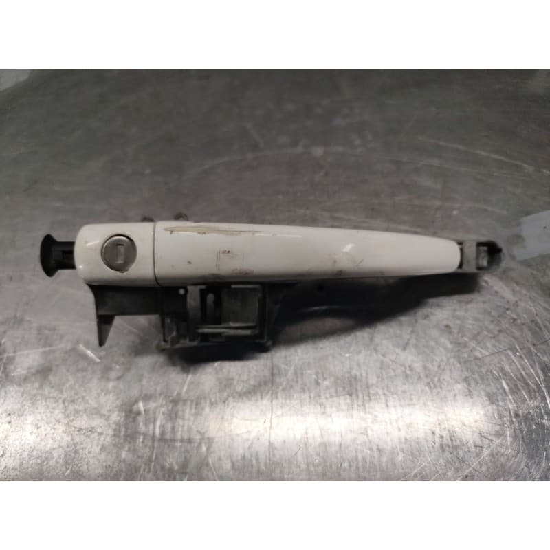 Recambio de maneta exterior delantera izquierda para peugeot 308 confort referencia OEM IAM 9680168680 - Blanco