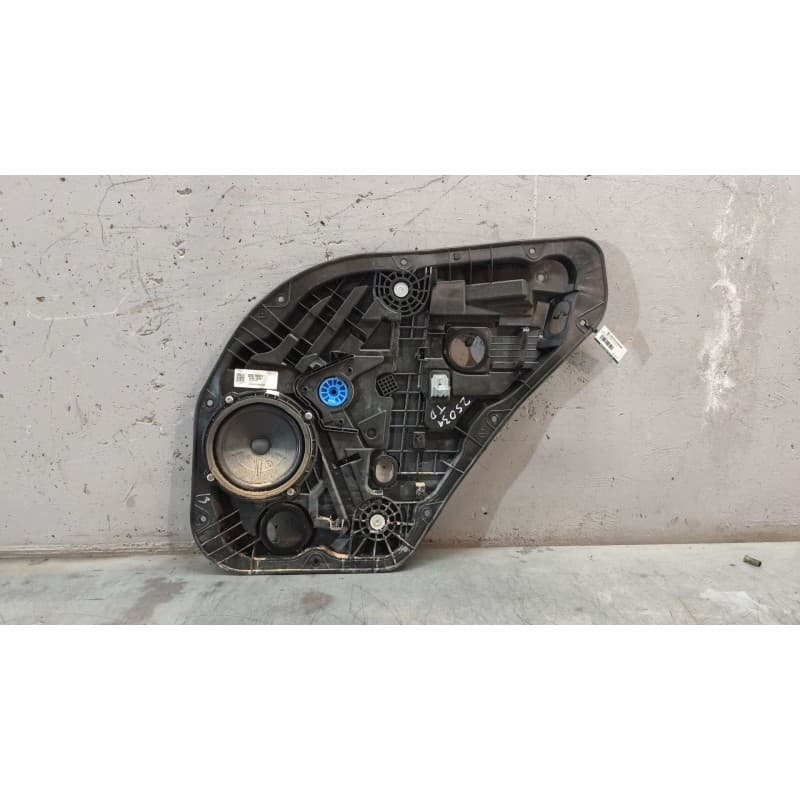 Recambio de elevalunas trasero derecho para kia niro i (de) e-niro referencia OEM IAM 83480Q4000 - Blanco