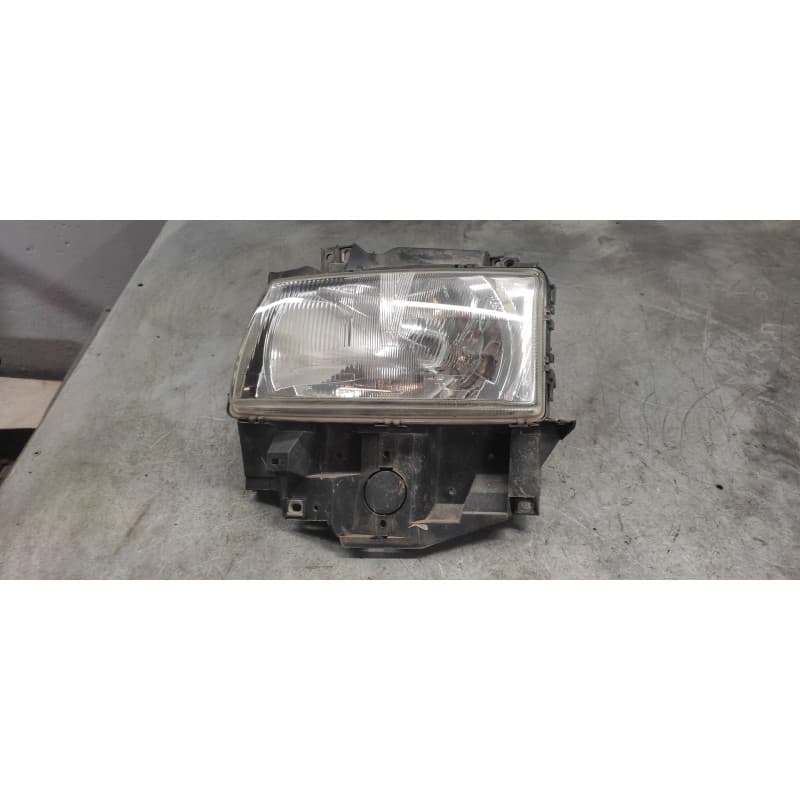 Recambio de faro izquierdo para volkswagen t4 bus (mod. 1991) 2.5 tdi referencia OEM IAM