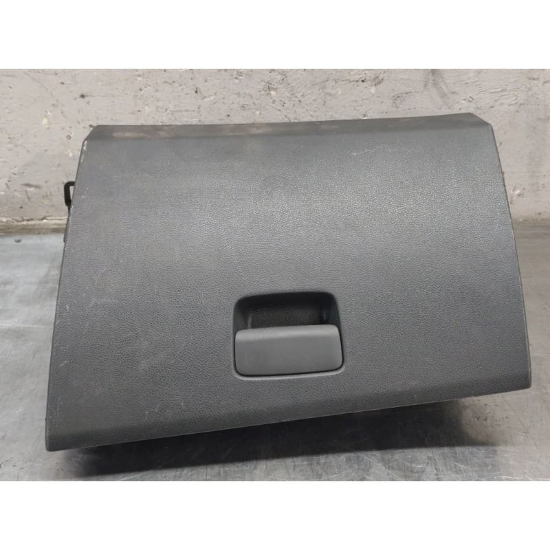 Recambio de guantera para mercedes-benz clase gla (x156) gla 200 (156.943) referencia OEM IAM