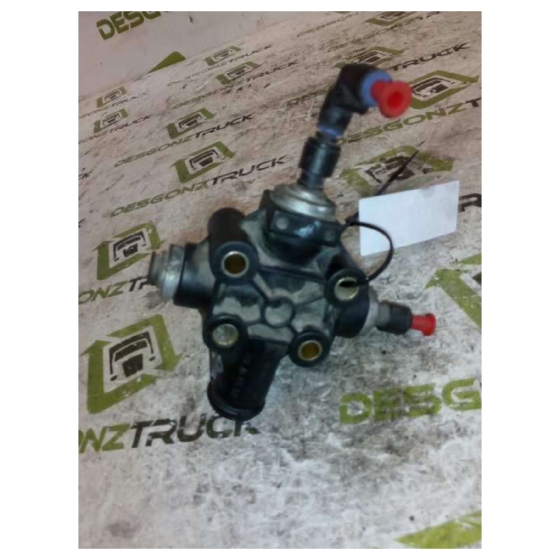 Recambio de valvula aire para scania serie 4 (p/r 144 l) fsa 530 (4x2) e2 corto cr 13 / 14 b referencia OEM IAM 612035041 952770 - Blanco