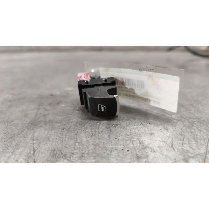 Recambio de mando elevalunas trasero izquierdo para volkswagen golf v (1k1) 1.9 tdi referencia OEM IAM 3 PINS - Granate