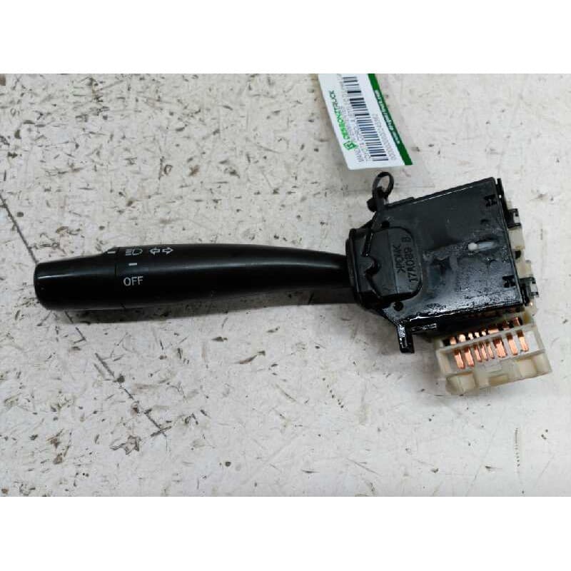 Recambio de mando intermitentes para toyota corolla liftback (_e11_) 2.0 d-4d (cde110_) referencia OEM IAM - Blanco