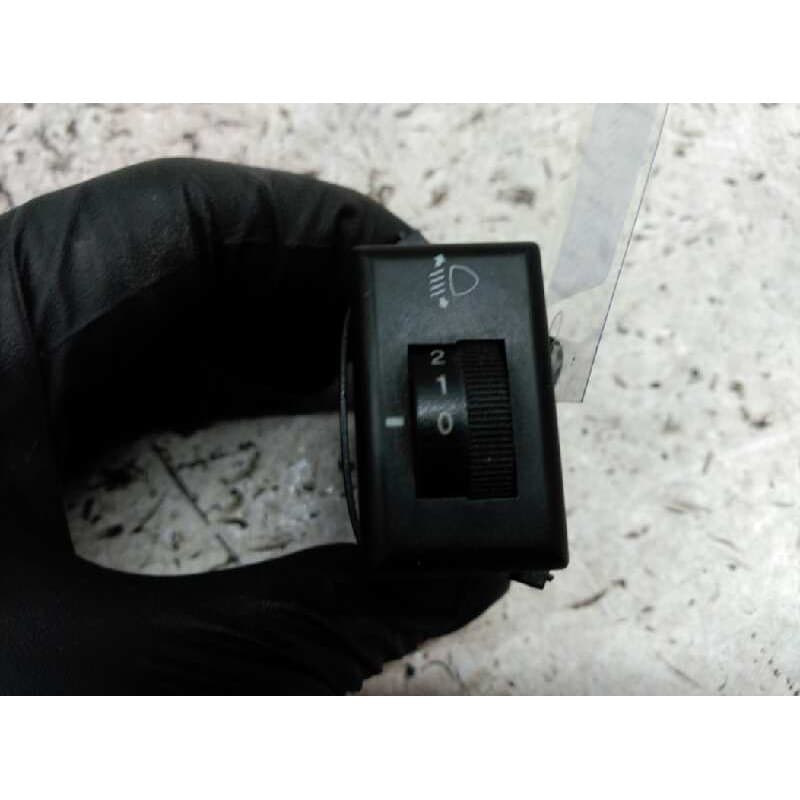 Recambio de mando regulador de faros para kia carnival ii 2.9 cdri ex referencia OEM IAM