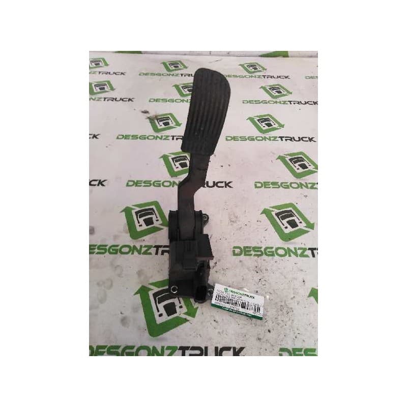 Recambio de pedal acelerador para mercedes-benz sprinter 02.00 caja cerrada 413 cdi (904.662) referencia OEM IAM A9013000404 02 - Blanco