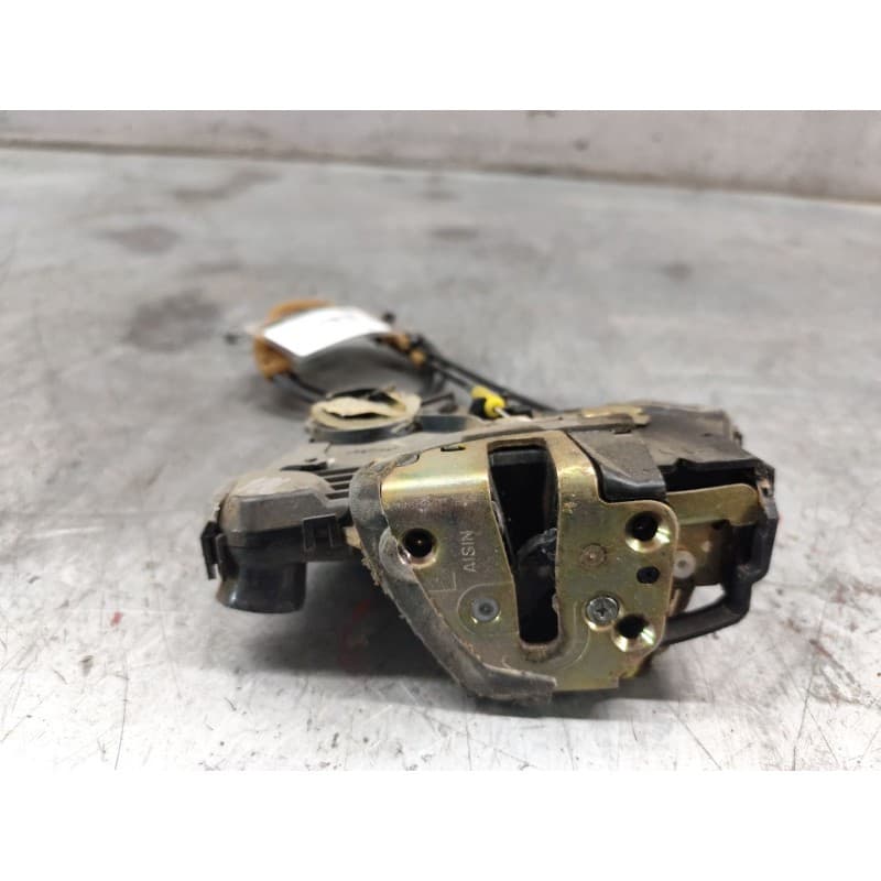 Recambio de cerradura puerta delantera izquierda para toyota corolla (_e12_) 2.0 d-4d (cde120r_, cde120l_) referencia OEM IAM - Gris