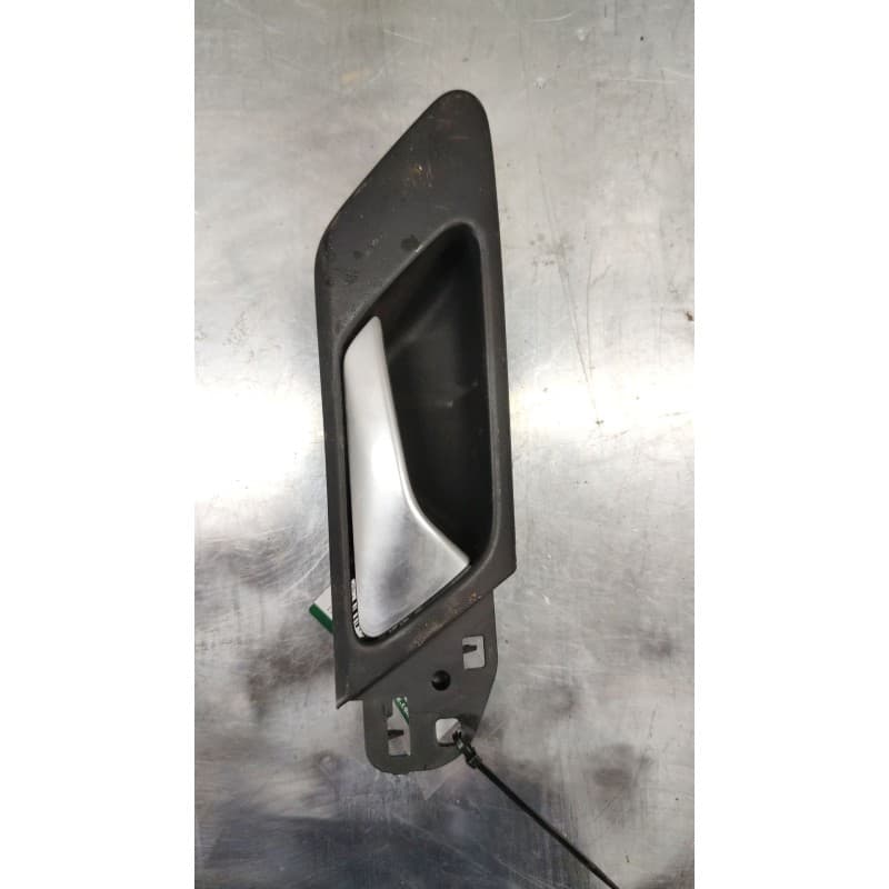 Recambio de maneta interior delantera derecha para volkswagen golf vi (5k1) 2.0 tdi referencia OEM IAM 5k0837114 - Negro
