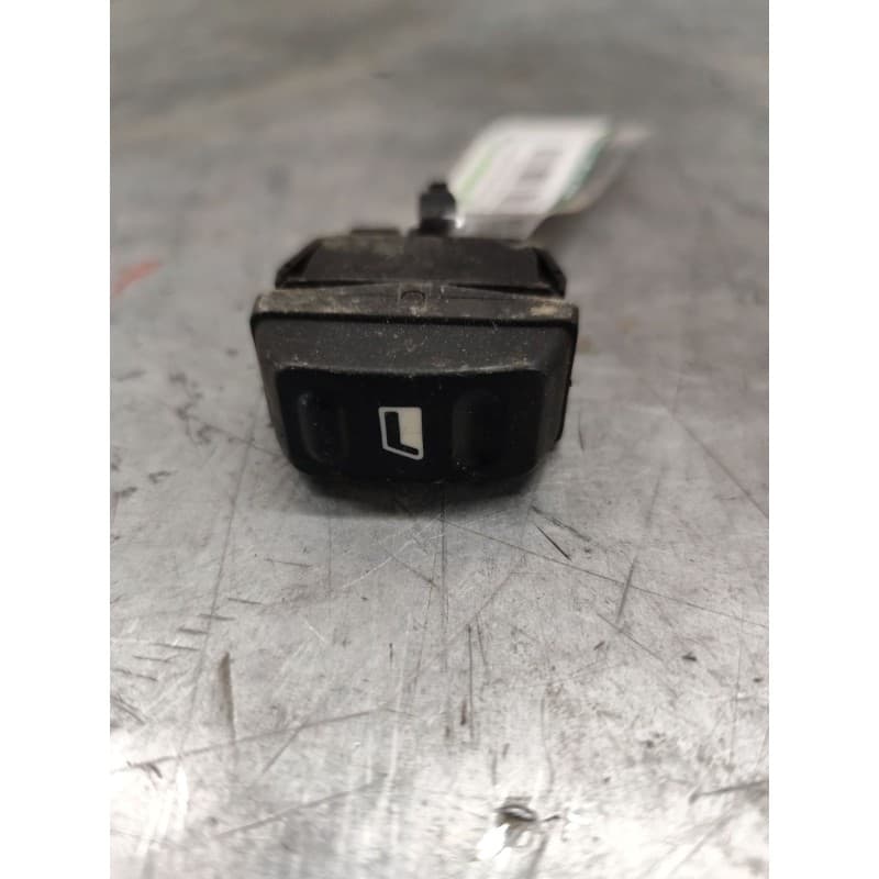 Recambio de mando elevalunas delantero izquierdo para citroën xsara berlina 1.9 td sx referencia OEM IAM 5 PINS - Plata
