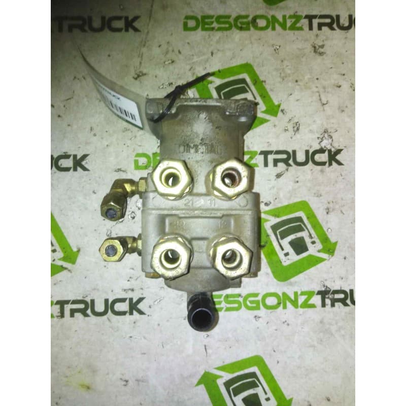 Recambio de valvula aire para nissan trucks m 130.17 referencia OEM IAM MARCA: DIMETAL VALVULA TRANSMISOR DE FRENO - Rojo