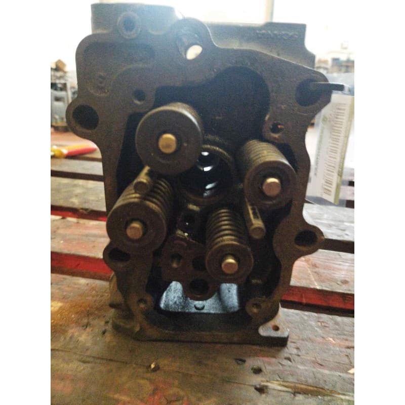 Recambio de culata para scania serie 4 (p/r 114 l) fsa 380 (4x2) e2/e3 corto cr 13 / 14 b referencia OEM IAM 1846125 2128881