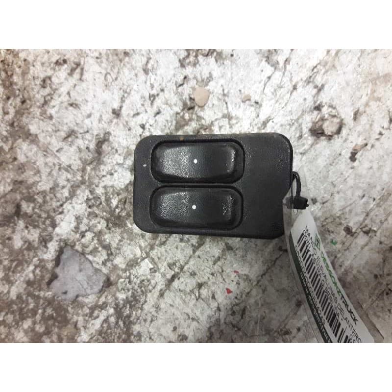 Recambio de mando elevalunas delantero izquierdo para opel astra g berlina referencia OEM IAM 90561088 13363201 6 PINS - Blanco