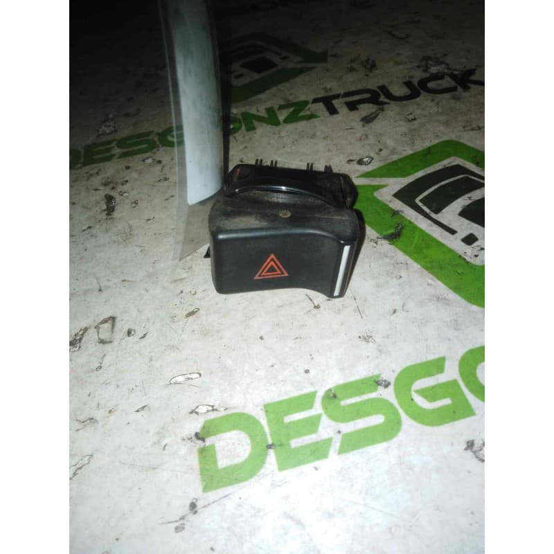 Recambio de warning para renault s 140/150/160.08/09/170.14 referencia OEM IAM