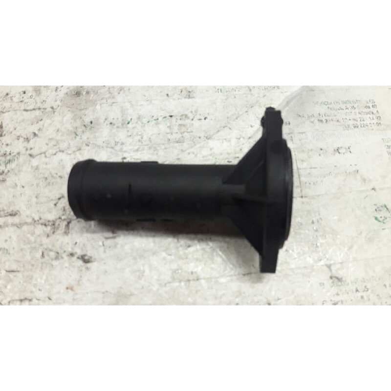 Recambio de pipa termostato para seat inca (6k9) 1.9 sdi cl kombi referencia OEM IAM 038121121 - Blanco