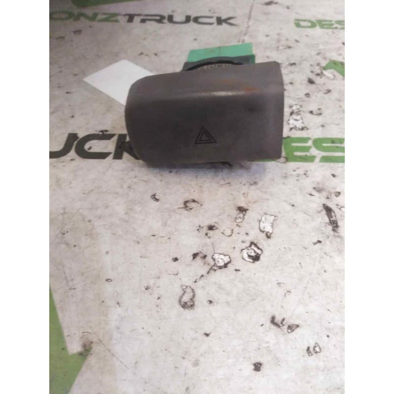 Recambio de warning para nissan cabstar 01.04 cabina simple cabina individual referencia OEM IAM - Blanco