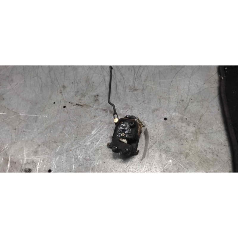 Recambio de cerradura puerta delantera izquierda para hyundai atos (em) 1.1 gls referencia OEM IAM
