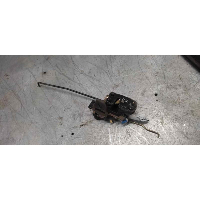 Recambio de cerradura puerta trasera izquierda para hyundai atos (em) 1.1 gls referencia OEM IAM