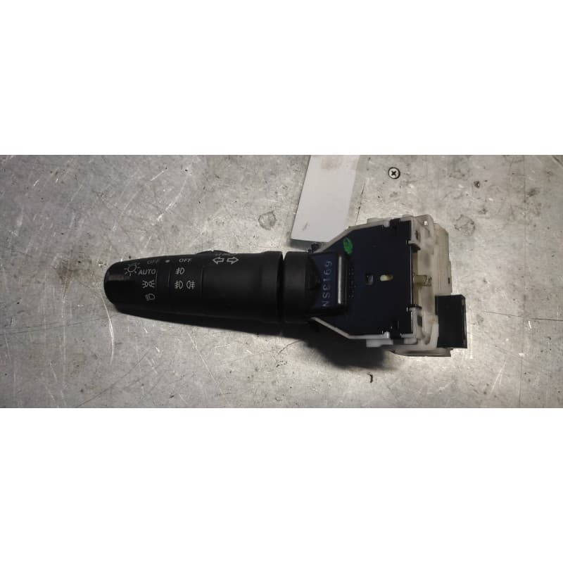 Recambio de mando intermitentes para nissan note (e11e) acenta referencia OEM IAM 6913SN
