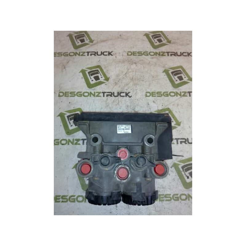 Recambio de valvula aire para renault trucks premium 2 dxi13460 referencia OEM IAM K001411 20828241 VALVULA EBS MODULADOR DE EJE