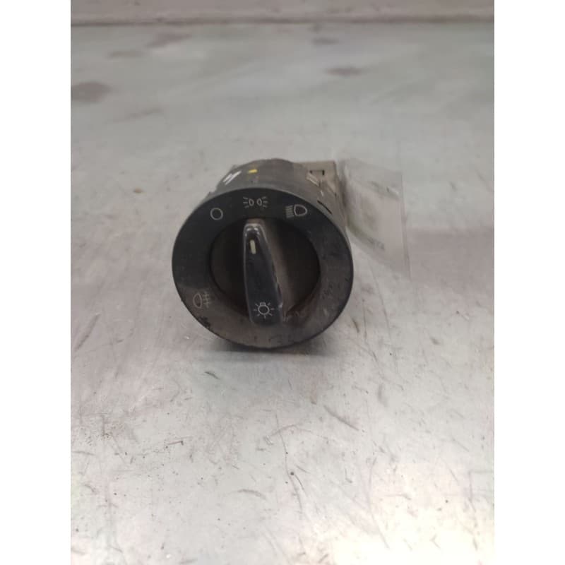 Recambio de mando luces para volkswagen polo berlina (6n2) conceptline referencia OEM IAM 1C0941531 - Gris