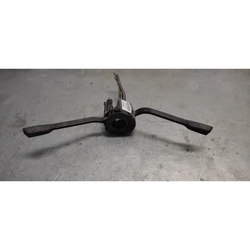 Recambio de mando multifuncion para volkswagen caravelle referencia OEM IAM 251953503
