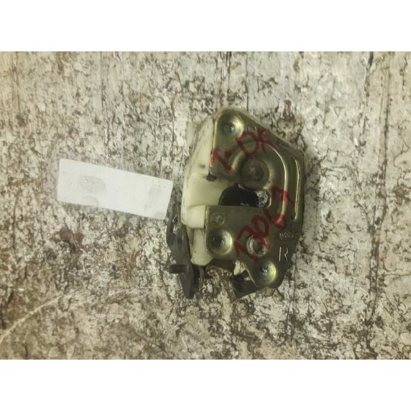 Recambio de cerradura puerta trasera derecha para mitsubishi space wagon (n30/n40) 2.0 turbodiesel referencia OEM IAM