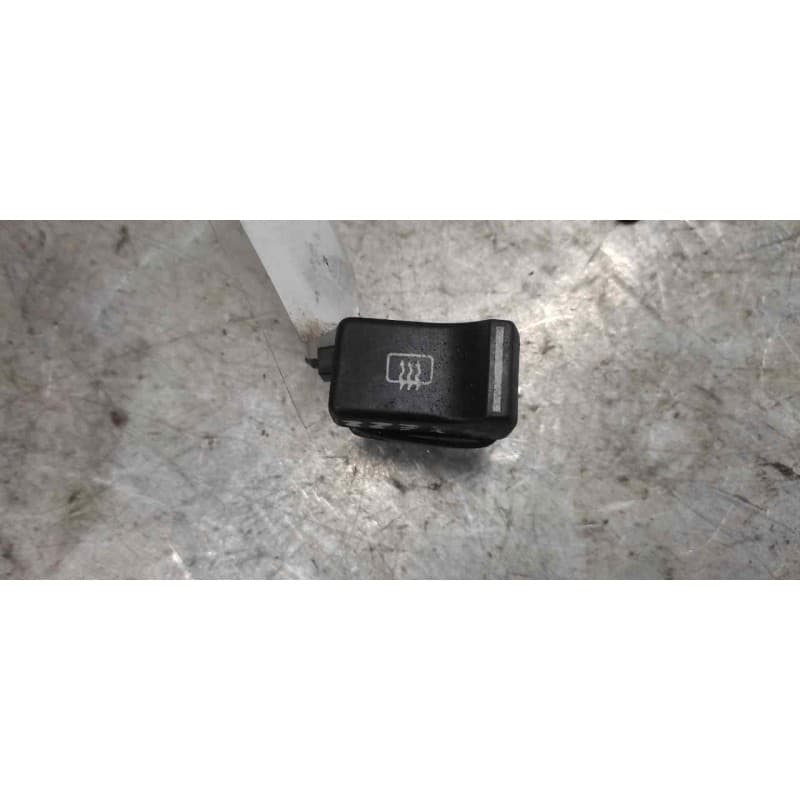 Recambio de boton antivaho para renault 4 berlina/familiar/furgoneta gtl (r 1128) referencia OEM IAM 3 PINS - Rojo