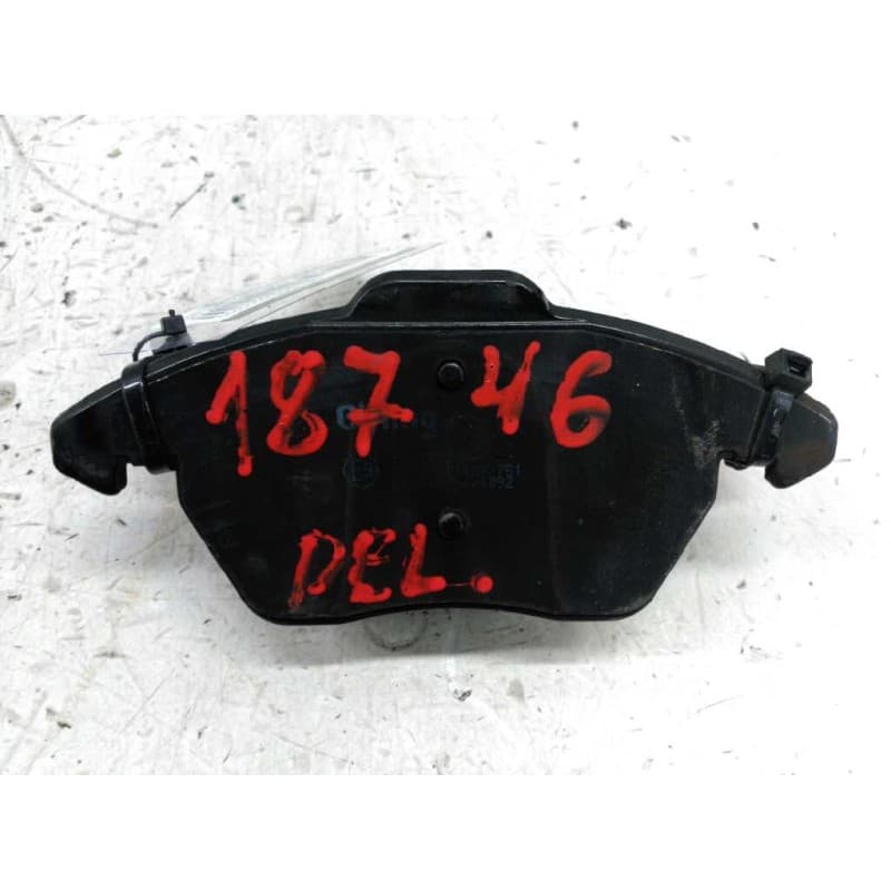 Recambio de pastillas de freno delanteras para volkswagen golf v berlina (1k1) sportline referencia OEM IAM - Azul