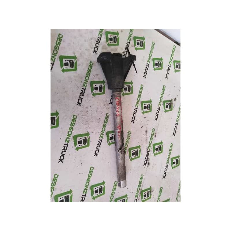 Recambio de soporte guardabarros trasero para renault premium lander 10.8 diesel referencia OEM IAM DERECHO DELANTERO - Blanco