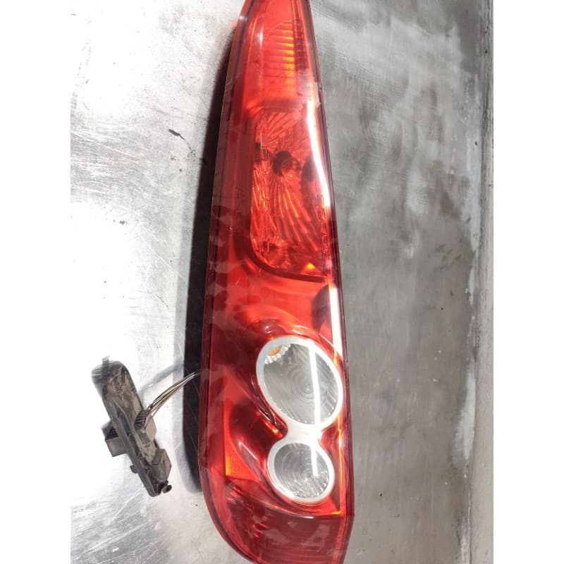 Recambio de piloto trasero izquierdo para ford fiesta v (jh_, jd_) 1.6 tdci referencia OEM IAM - Granate