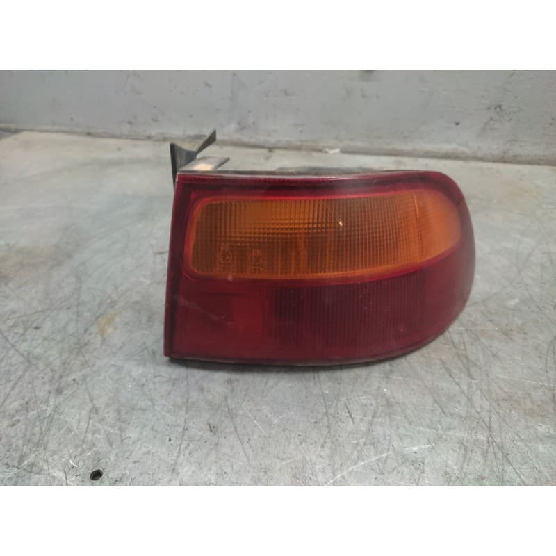 Recambio de piloto trasero derecho para honda civic berlina (eg/eh) 1.5 lsi 3 berlina (eg4) referencia OEM IAM - Negro