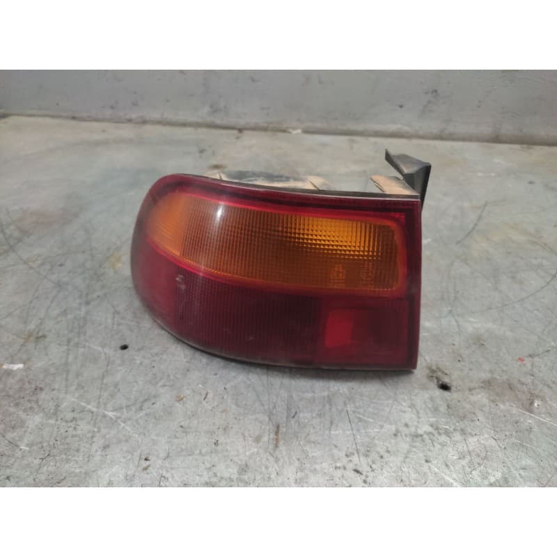 Recambio de piloto trasero izquierdo para honda civic berlina (eg/eh) 1.5 lsi 3 berlina (eg4) referencia OEM IAM - Negro