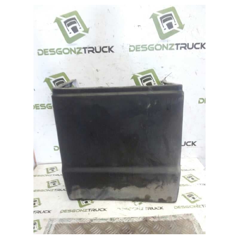 Recambio de guardabarros delantero izquierdo para pegaso trucks ekus 1215.8 referencia OEM IAM