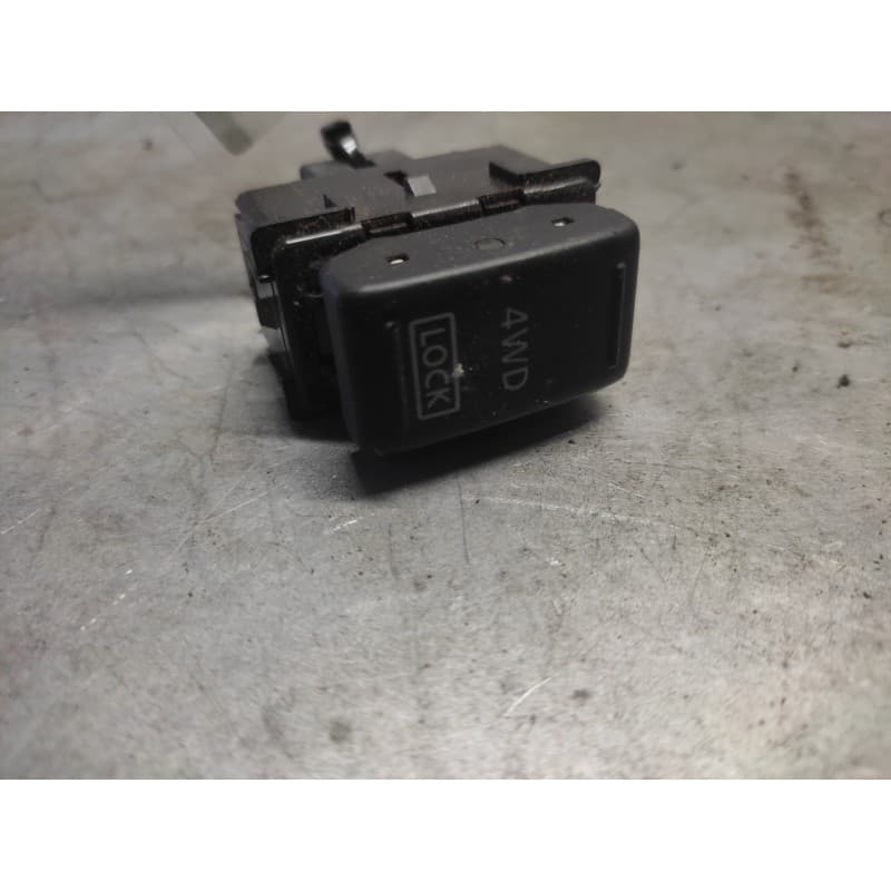 Recambio de botonera para nissan murano (z50) básico referencia OEM IAM 4WD 6 PINS