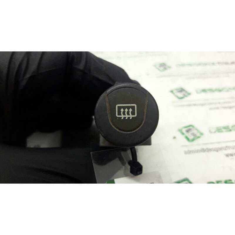 Recambio de boton antivaho para volkswagen passat berlina (3b2) comfortline referencia OEM IAM