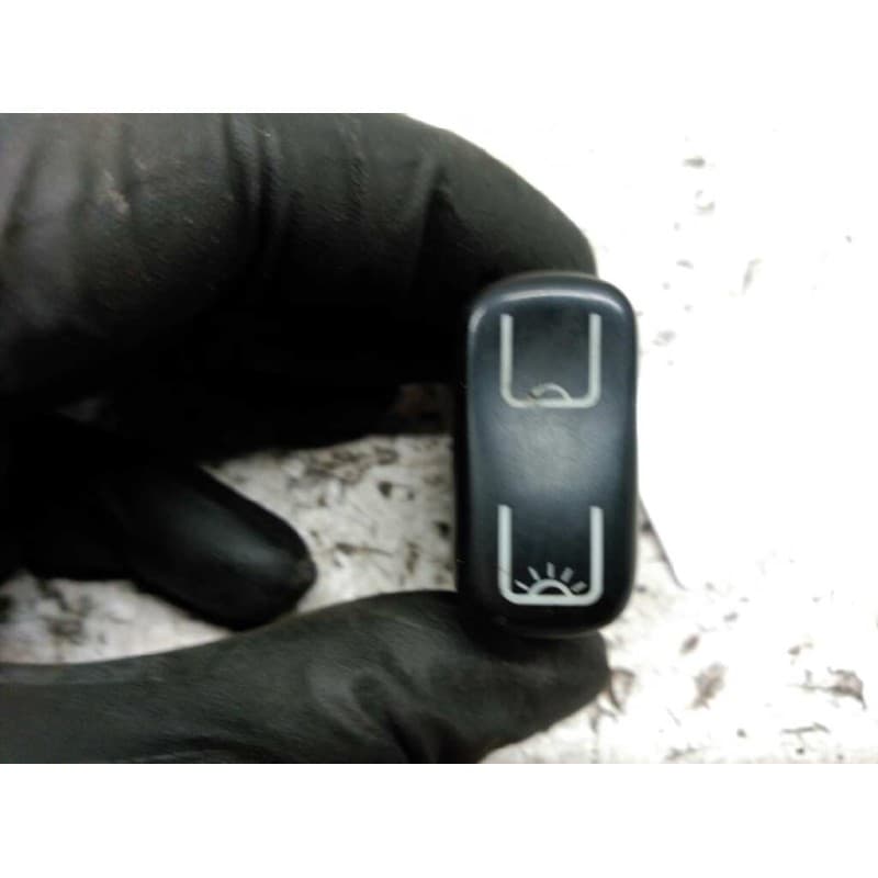 Recambio de boton luz interior para mercedes-benz vito (w638) combi 110 d euro 2 (638.174) referencia OEM IAM 0055452207