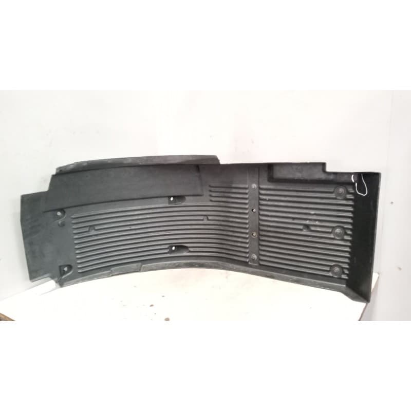 Recambio de guardabarros delantero izquierdo para volvo fh 460 12.8 diesel referencia OEM IAM 82110404 - Blanco