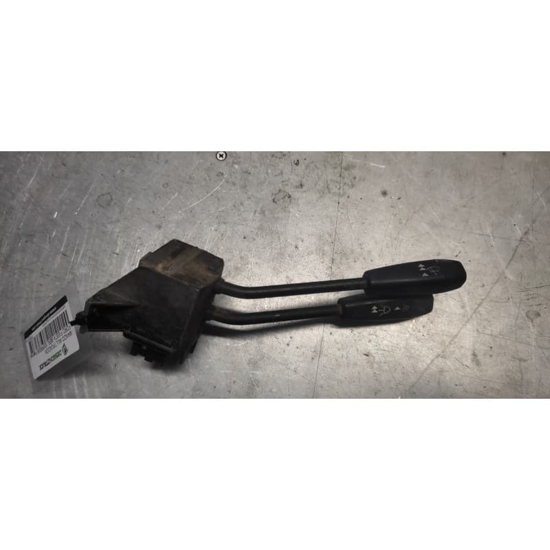 Recambio de mando multifuncion para ford fiesta berl./express festival / cl referencia OEM IAM 77FG11K665AA