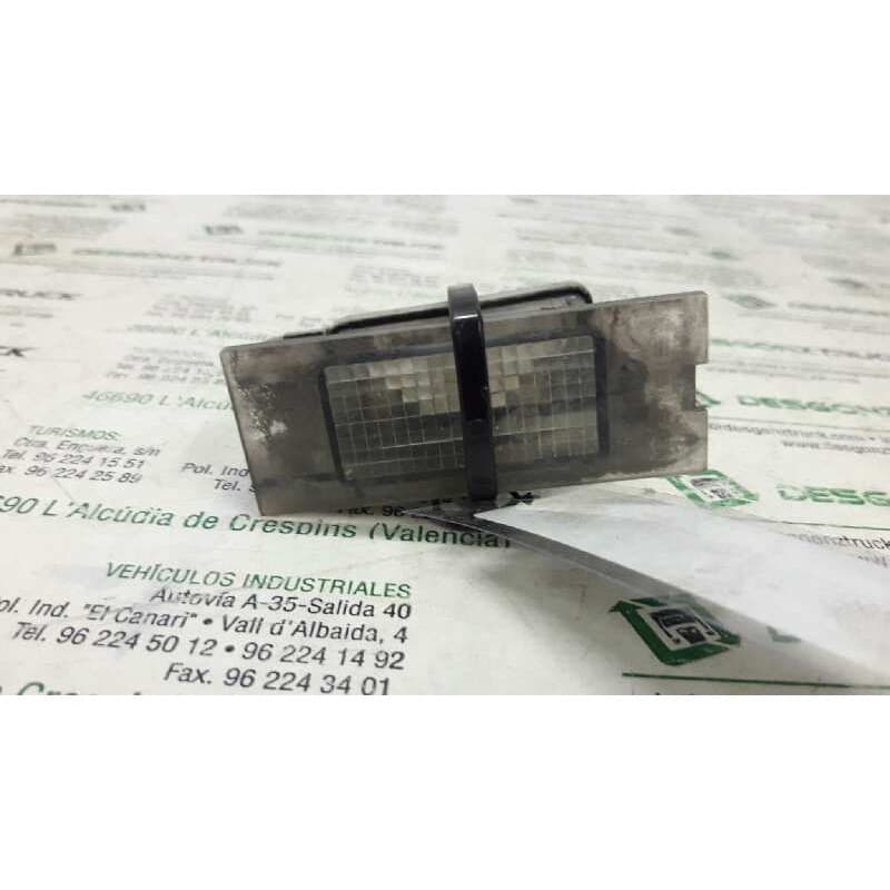 Recambio de piloto matricula para renault megane ii classic berlina confort authentique referencia OEM IAM 7700796163 - Negro