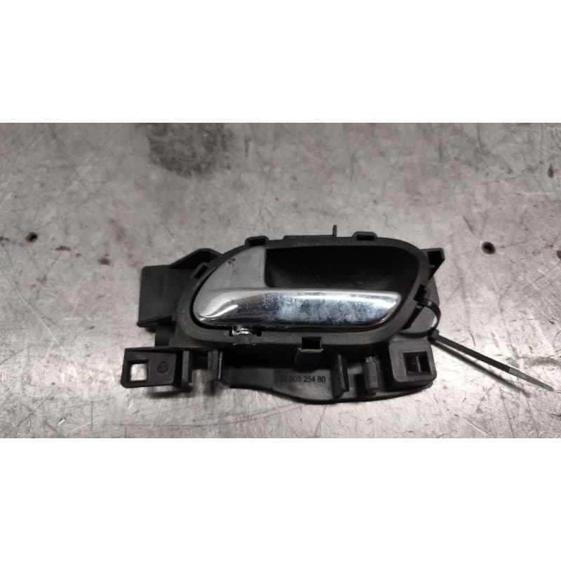 Recambio de maneta interior delantera izquierda para peugeot 308 1.6 16v referencia OEM IAM 9660525480 - Granate