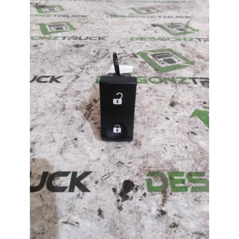 Recambio de mando cierre centralizado para renault magnum ab 2005 cabina adel.tractor semirr. 4x2 4xx.18 gran espacio referencia - Blanco