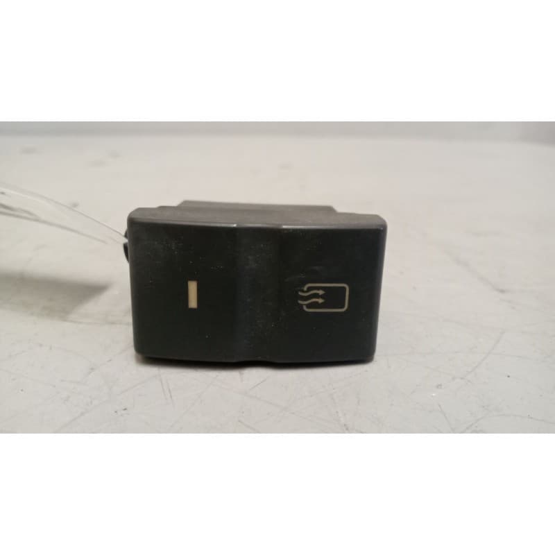 Recambio de interruptor para iveco eurocargo 05.03 5.9 diesel referencia OEM IAM 504316538 - Blanco