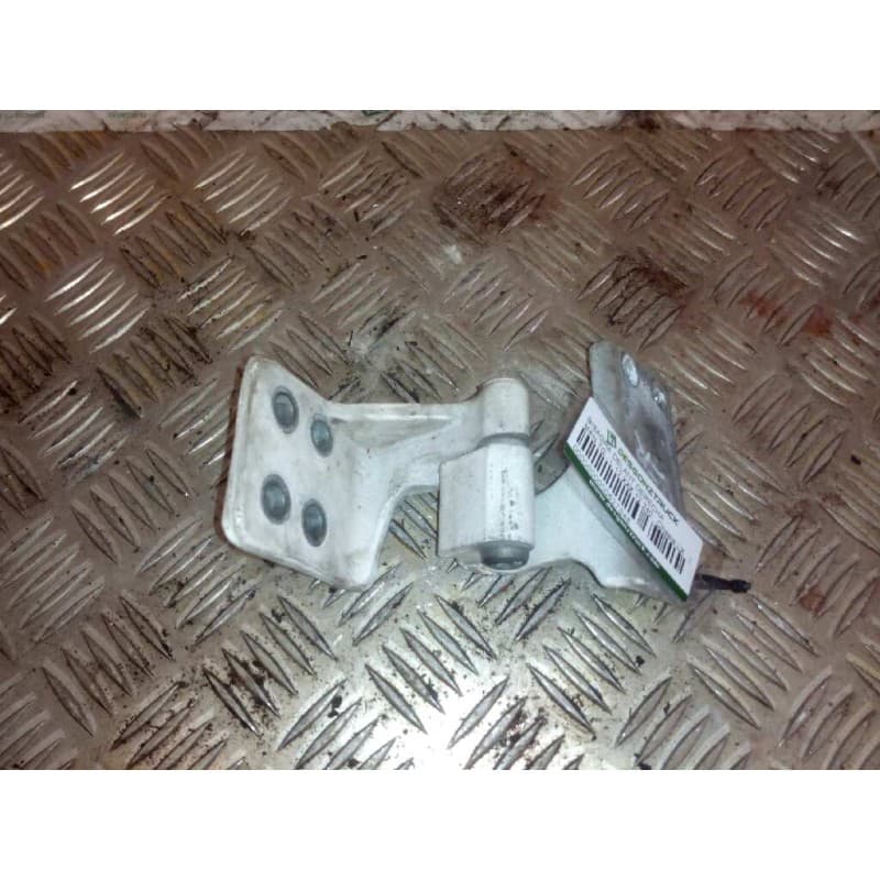 Recambio de bisagra delantera derecha para man tg - l 12.240 12.240 chasis lx referencia OEM IAM - Blanco