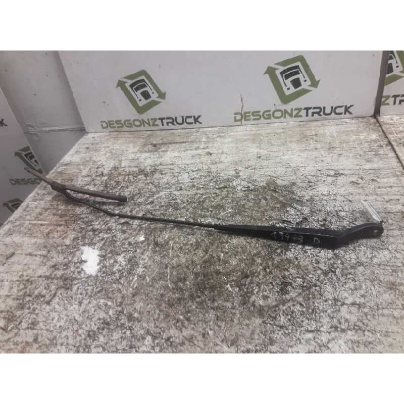 Recambio de brazo limpia delantero derecho para citroën berlingo cuadro sx referencia OEM IAM 9682974780