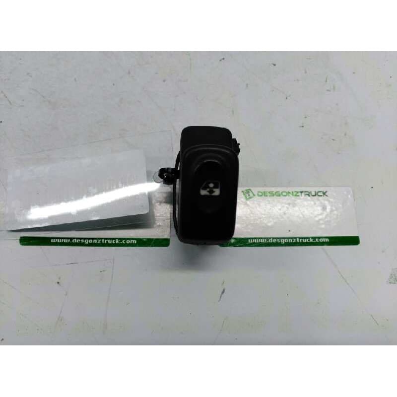 Recambio de mando elevalunas delantero derecho para renault clio ii fase i (b/cbo) 1.2 alize referencia OEM IAM 8200060046 - Gris