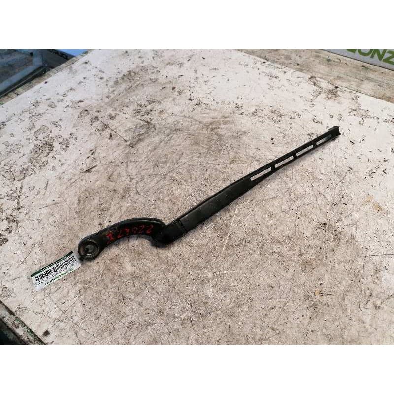 Recambio de brazo limpia delantero izquierdo para audi a4 berlina (8e) 2.5 tdi quattro (132kw) referencia OEM IAM - Negro