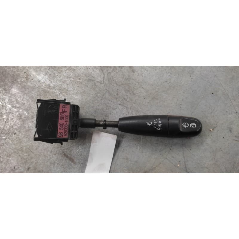 Recambio de mando limpia para daewoo kalos 1.4 se referencia OEM IAM 96540686 5203301000 9 PINS - Azul