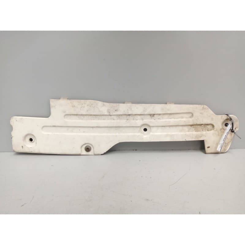 Recambio de molduras delanteras para volvo fh 440 fg 4x2 low largo globetrotter (lhh2, l2h2) referencia OEM IAM 20507021 - Blanco