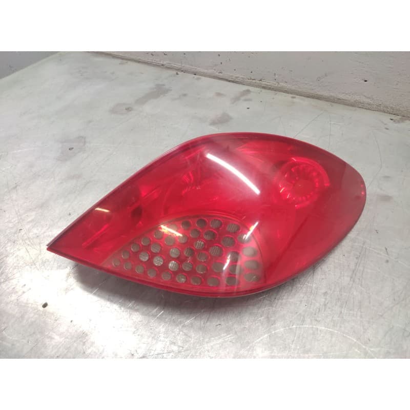 Recambio de piloto trasero derecho para peugeot 207/207+ (wa_, wc_) 1.6 16v vti referencia OEM IAM - Negro