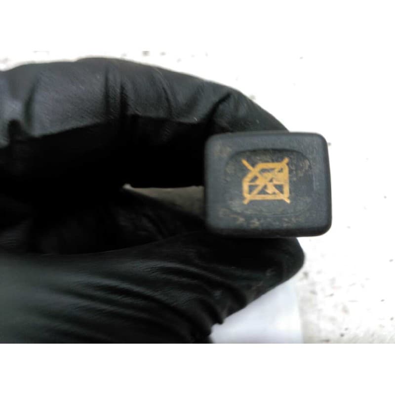 Recambio de boton bloqueo elevalunas traseros para land rover freelander (ln) e familiar referencia OEM IAM YUG103121