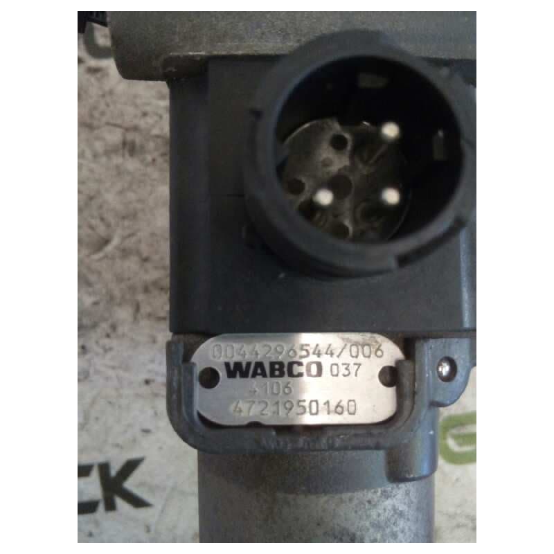 Recambio de valvula aire para mercedes-benz atego 6 cyl. 4x2 2005 1523 4x2 om 906 la l (largo) referencia OEM IAM 4721950160 00 - Gris